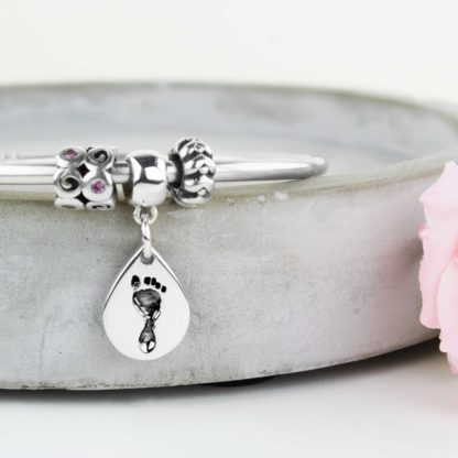 personalised-sterling-silver-teardrop-footprint-charm-bracelet