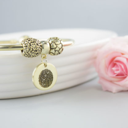 personalised-gold-round-charm-memorial-fingerprint-finger-print-bracelet