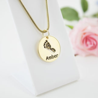 gold-round-footprint-pendant-personalised-necklace