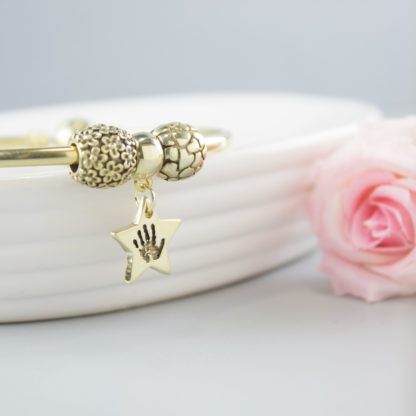 personalised-gold-star-charm-handprint-bracelet