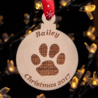 personalised-laser-engraved-wooden-xmas-tree-decoration-pawprint